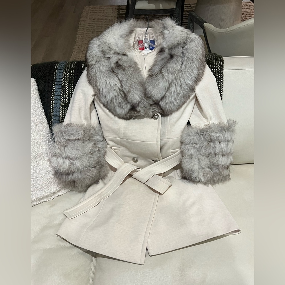 Vintage Lilli Ann 1960s cream and gray fox fur lined coat great condition